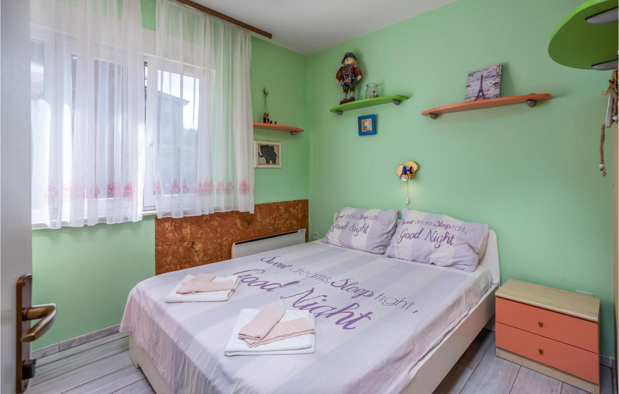 Beautiful Apartment In Crikvenica With Jacuzzi Εξωτερικό φωτογραφία